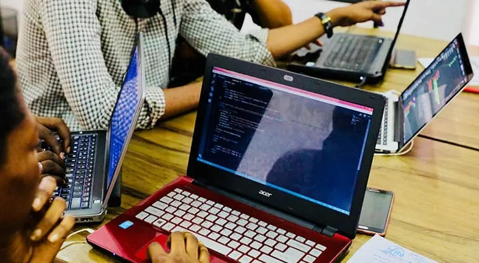 Advantages and disadvantages of Angular