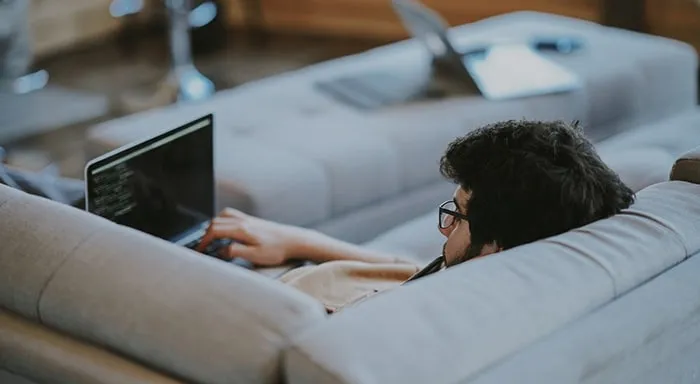 Advantages and disadvantages of React